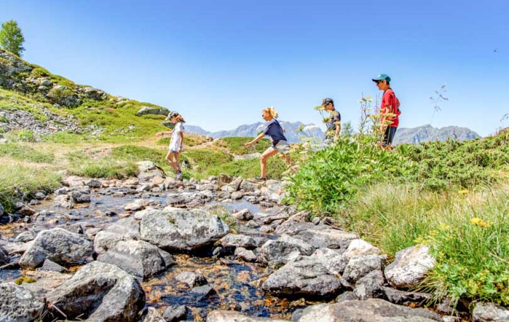 Alpe d'Huez : de la balade familiale à la randonnée sportive